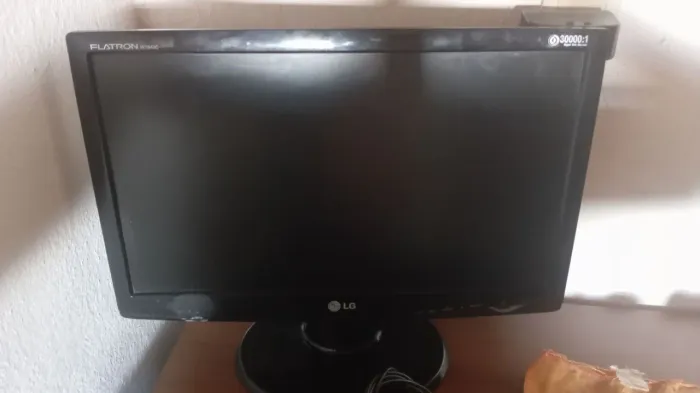 Monitor LG usado / preço negociável