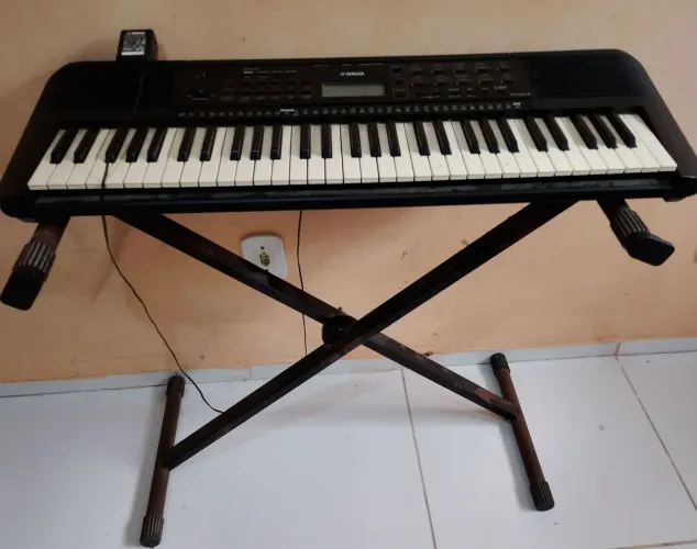 Teclado Yamaha 