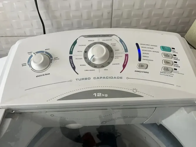 Maquina de lavar Electrolux Turbo 12 kg (modelo LT12B)