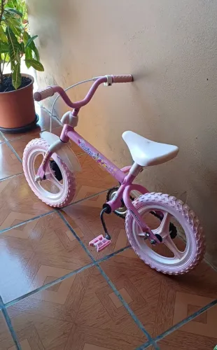 Bicicleta aro 12 de menina