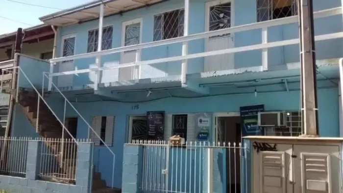Prédio com 6 kitnet 
