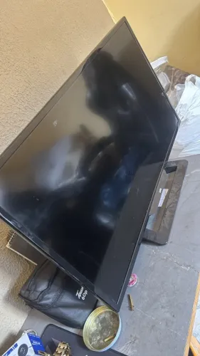 TV PHILLIPS 32 N/ É SMART