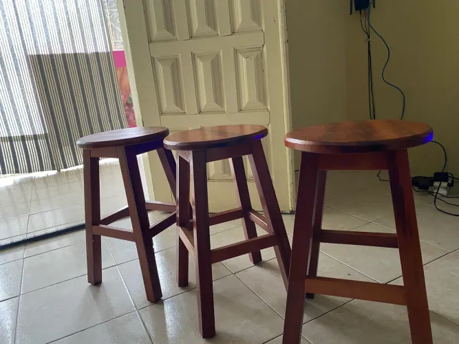 3 Bancos de maracatiara 