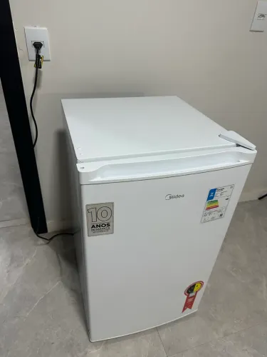 Frigobar branco 124L 110v