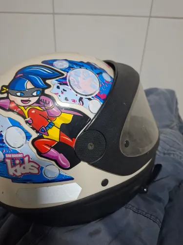 Capacete infantil