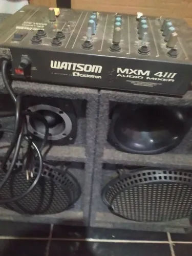 Vendo par de caixas 12", Amplificador Mark Áudio MK2400 e Mesa Wattson 4 canais