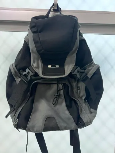 Mochila Oakley original usada