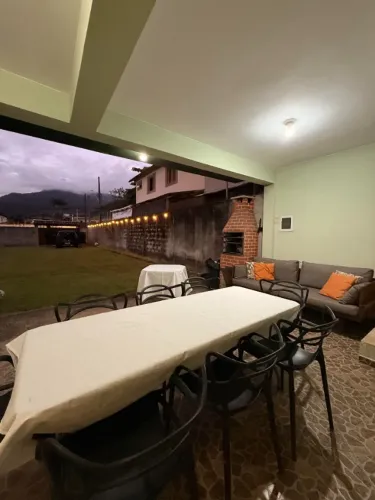 Casa Locação Temporada em Ilhabela - 3 quartos, a 8 min da balsa, churrasqueira, amplo gra