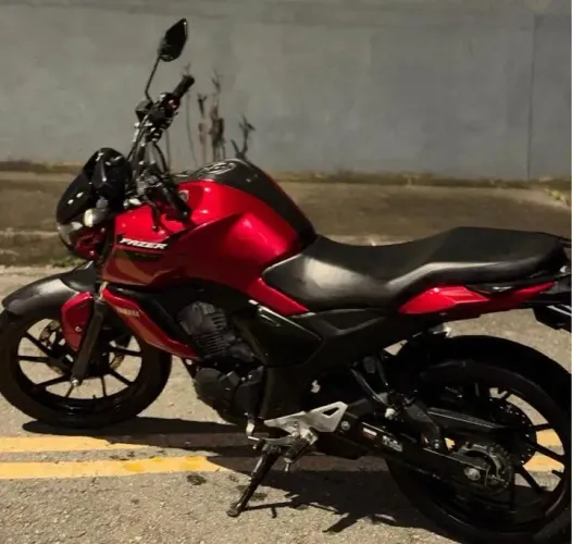 Vendo uma moto Yamaha flex