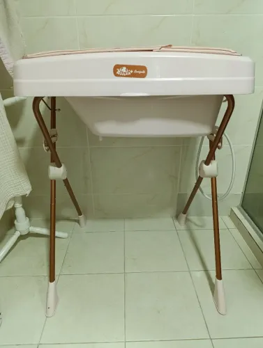 Vendo Banheira Burigotto com trocador e redutor