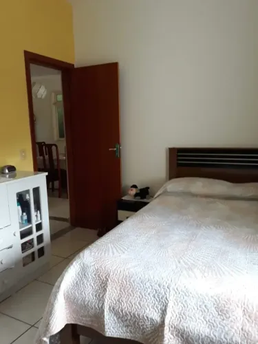 Sobrado para aluguel possui 100 metros quadrados com 2 quartos em Cocal - Vila Velha - ES