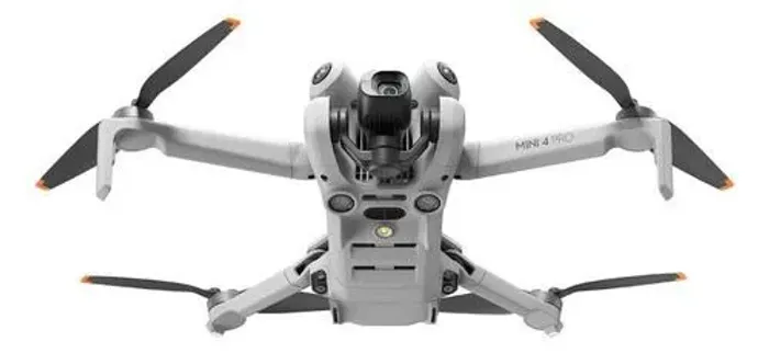 Mini drone DJI Mini 4 Pro Fly More Combo com câmera 4K cinza 3 baterias (Com Tela)