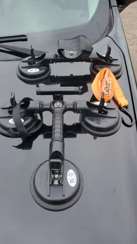 Suporte veicular para bicicleta com ventosas