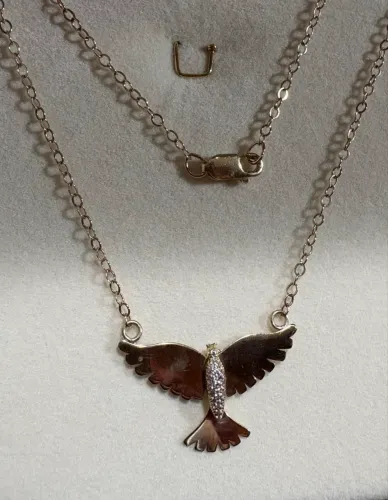 Colar ouro 18k divino Espírito Santo com brilhantes naturais 
