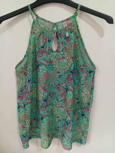 LOTE COM 4 BLUSAS SOMEDAY