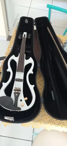 Violino elétrico 