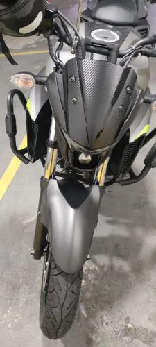Vendo fz25 com 4.000km nova.