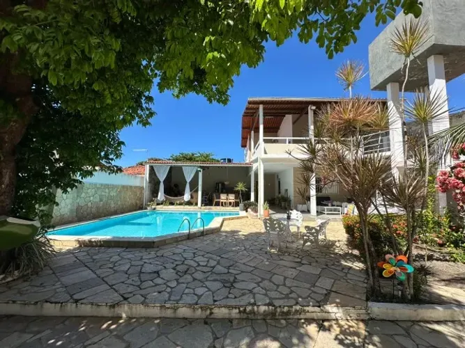 Casa à venda com piscina na Barra de São Miguel, 3 quartos (2 suítes) 200m da praia