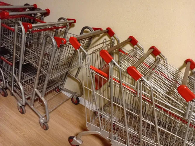 VENDO CARRINHOS DE SUPERMERCADO