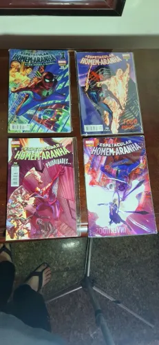 HQ O Espetacular Homem-Aranha - Lote com 19 Revistas - Marvel Panini Comics