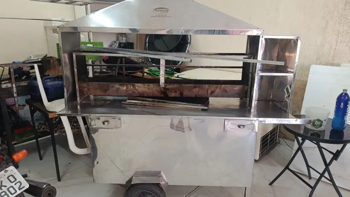 Vendo carrinho de churrasquinho de inox