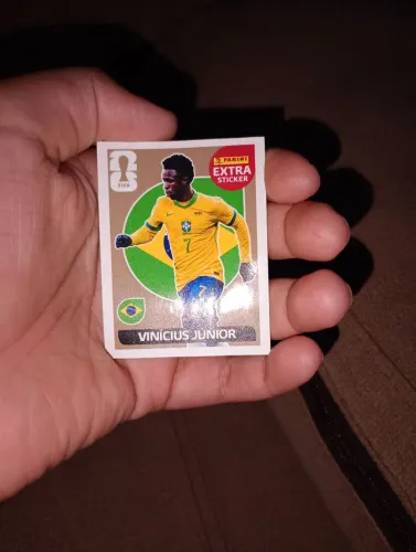 Vendo cartinha do Vinícius júnior de ouro