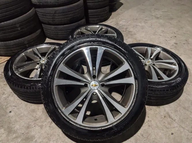 Rodas aro 17" GM Chevrolet+ Pneus 205/50 R17"- Aceito Cartão