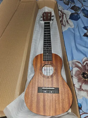 Ukulele Namastê NU23MLQ Concert Acústico