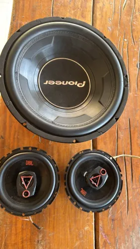 Grave pionner+ voz Jbl 