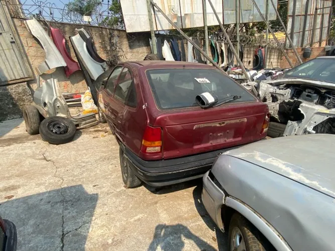Kadett sucata pra retirada de peças