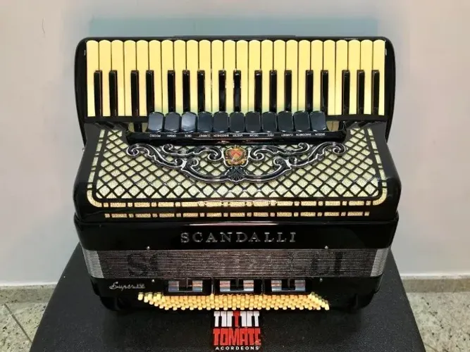 Acordeon Scandalli Super IV - Oitavado