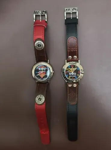 Lindo Par de Relógios de Pulso King & Queen
