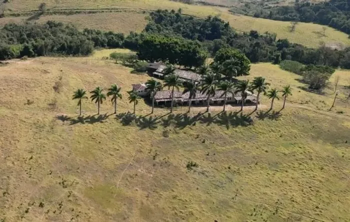 Poços de Caldas e Andradas - Fazenda 150 Alqueires - 19.000.000,00