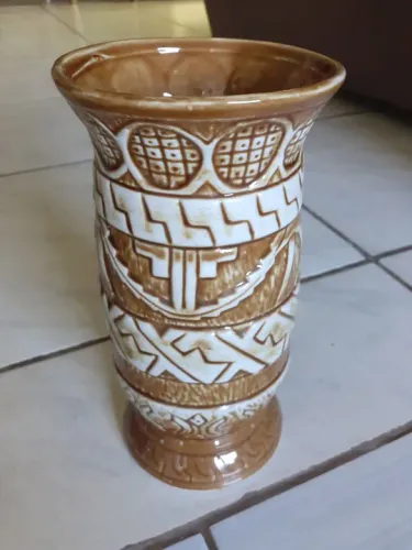 Vaso de cerâmica antigo