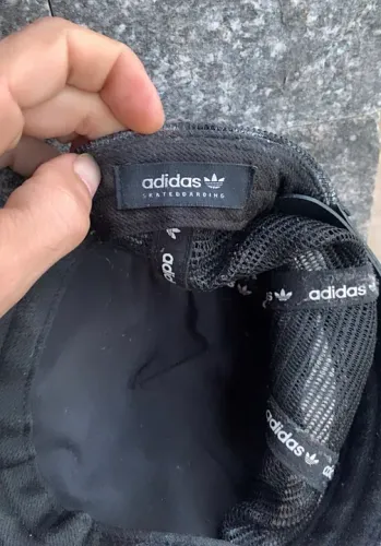 Boné Adidas Originals Camuflado