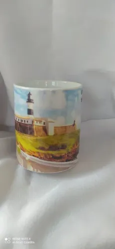 Caneca personalizada com imagem de farol