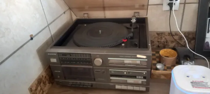 Aparelho toca disco vinil
