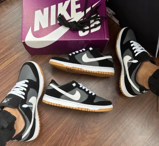 Nike Dunk Low - Preto e Cinza