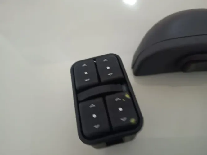 Botões vidro elétrico
