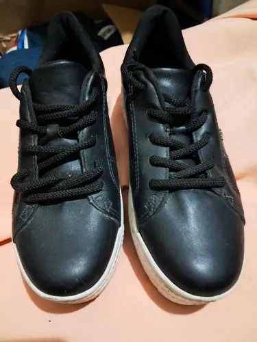 Tênis preto casual