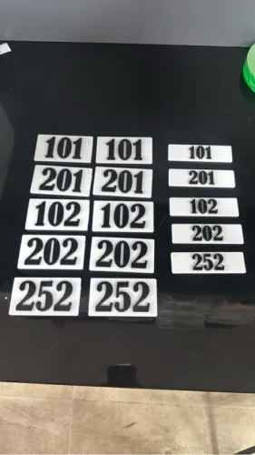 Placas de identificação de acrílico 