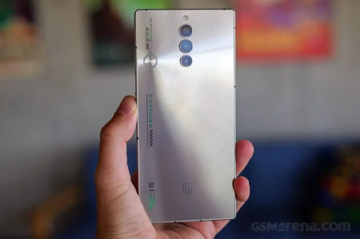 Celular Gamer Redmagic 8s Pro 5G 12GB RAM 256GB Armazenamento Interno Snapdragon 8Gen 2