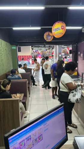 Passo o ponto 55mil - No centro de SÃO VICENTE ao lado do shopping.