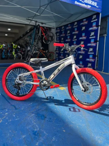 Bicicleta Zt3 aro 20 com marcha, freio a disco - Branca
