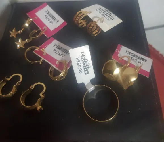 Joias - bijuterias; brincos, aliança 38, pulseiras