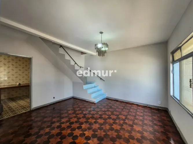 SOBRADO para VENDA E ALUGUEL com 189m² no bairro Utinga com 3 quartos e 10 vagas. Santo An