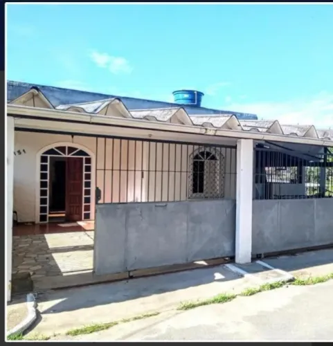 Vendo 3 imóveis integrados e distintos - Marataizes