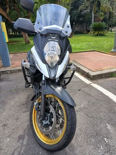 Vendo Vstrom XT 650 Novíssima!