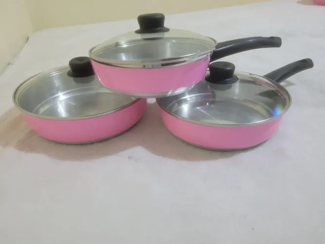 Kit com 3 frigideiras 