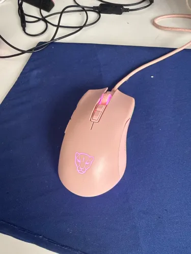 Kit Gamer Motospeed Mouse e TecladoV70 Rosa